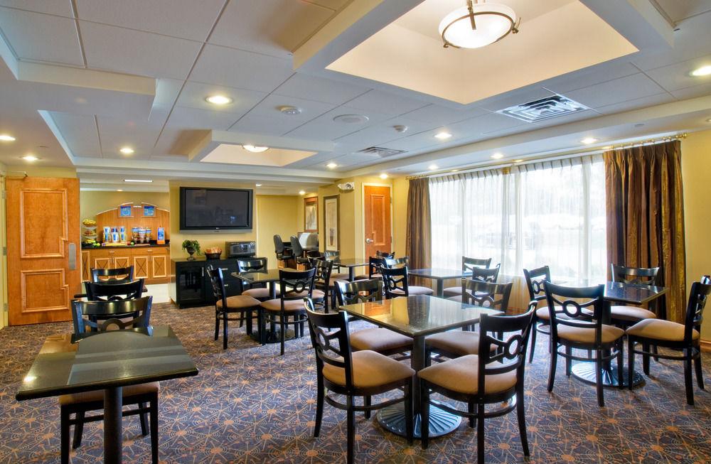 Holiday Inn Express & Suites West Long Branch - Eatontown By Ihg Exterior photo