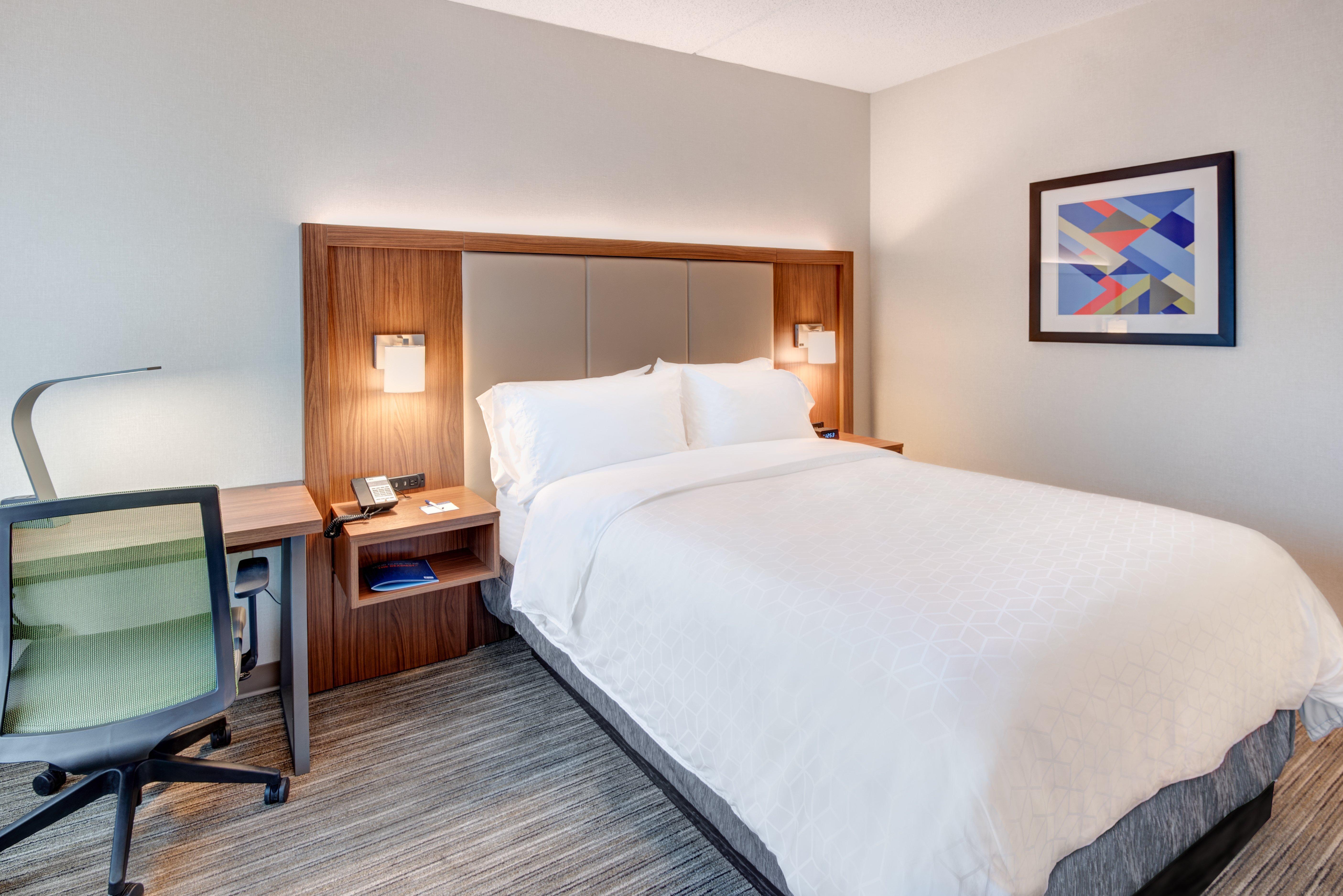 Holiday Inn Express & Suites West Long Branch - Eatontown By Ihg Exterior photo