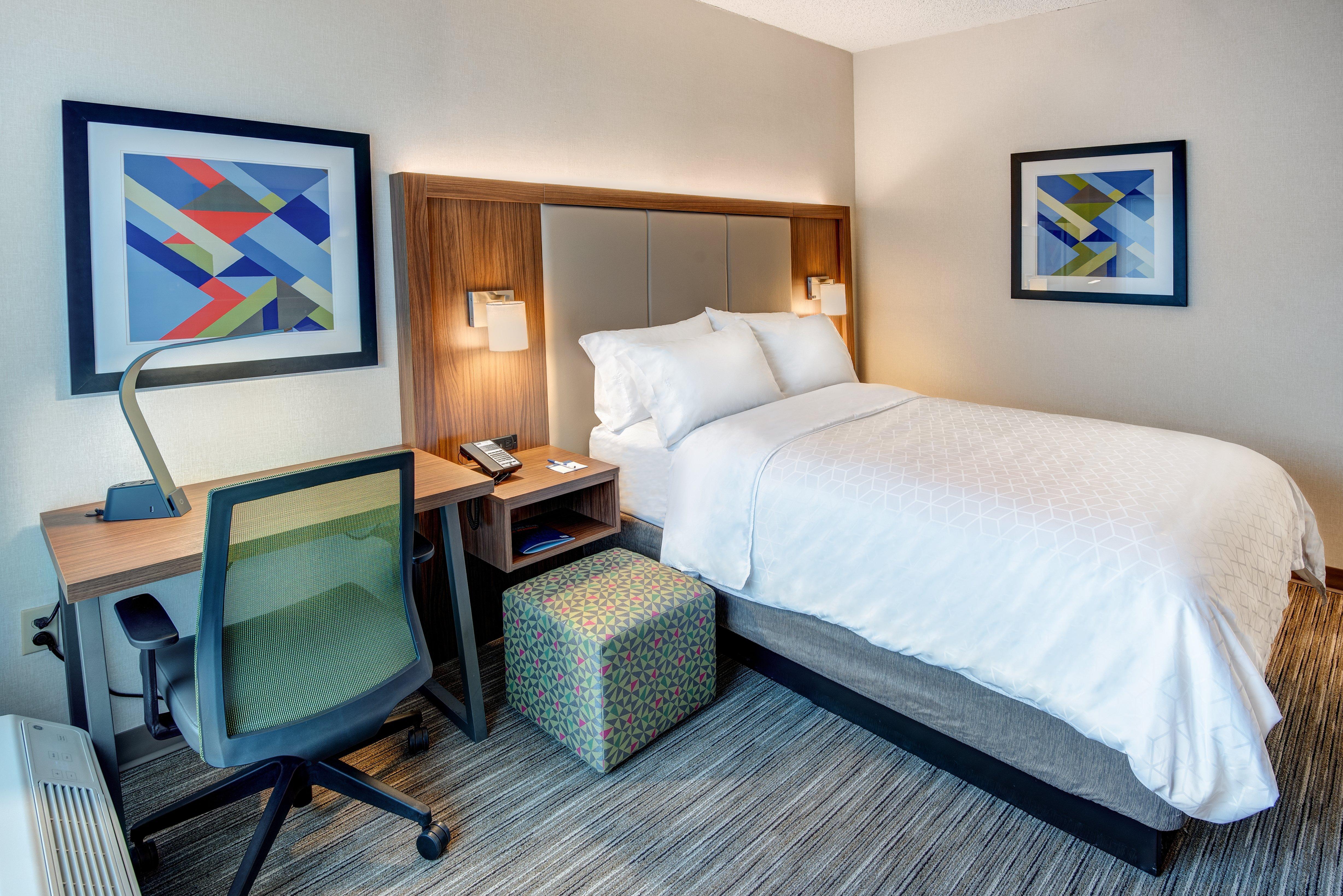 Holiday Inn Express & Suites West Long Branch - Eatontown By Ihg Exterior photo