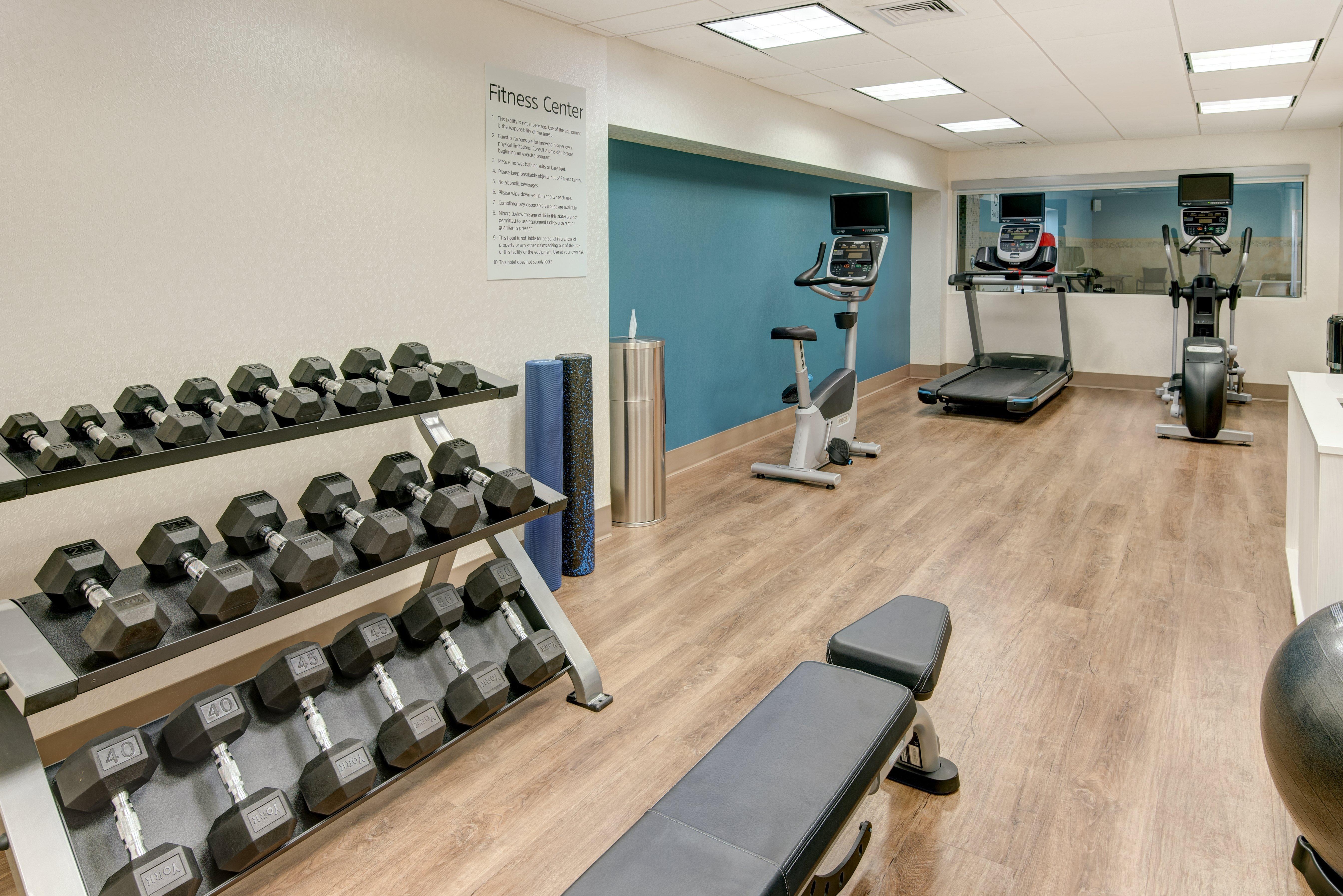 Holiday Inn Express & Suites West Long Branch - Eatontown By Ihg Exterior photo