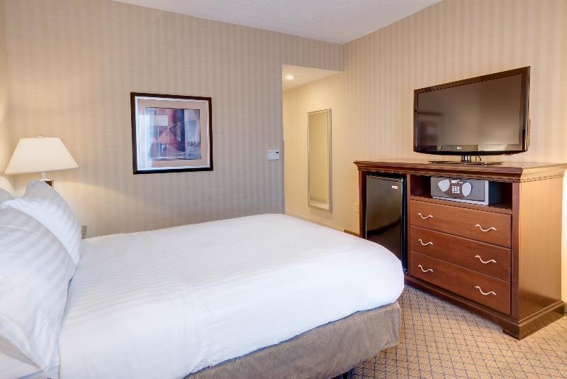 Holiday Inn Express & Suites West Long Branch - Eatontown By Ihg Exterior photo