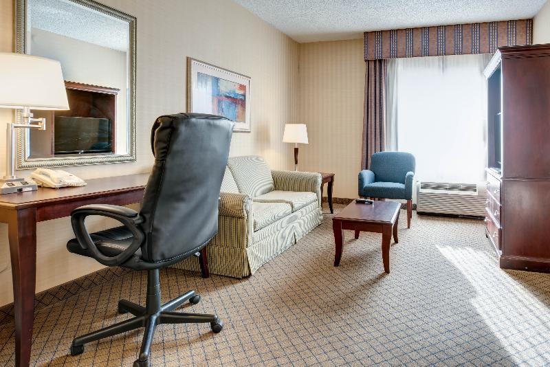 Holiday Inn Express & Suites West Long Branch - Eatontown By Ihg Exterior photo